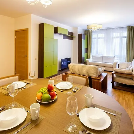 Old Two Bedroom At Galleria *
